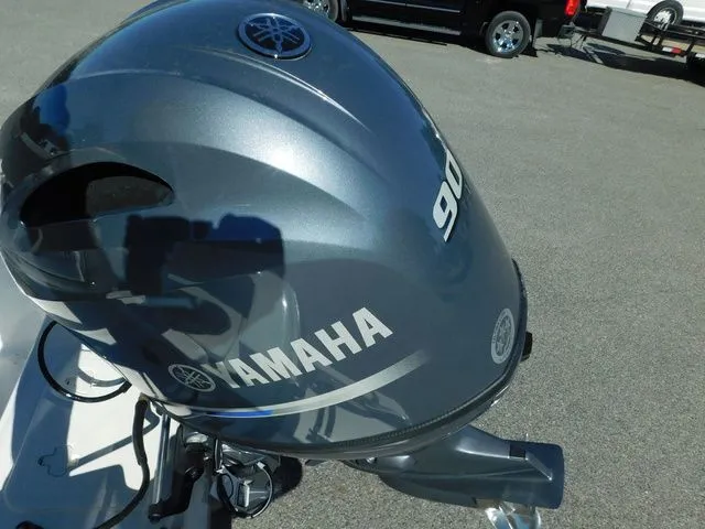 Slide: The Image of Key West 1720 Center Console 2025 - 12