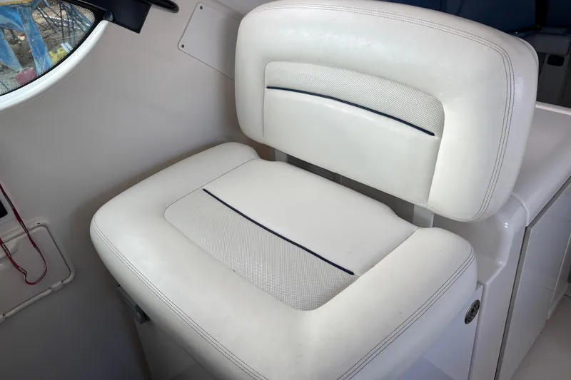 Slide: The Image of White leather seat on a 2005 Tiara Yachts 3600 Open boat. - 9