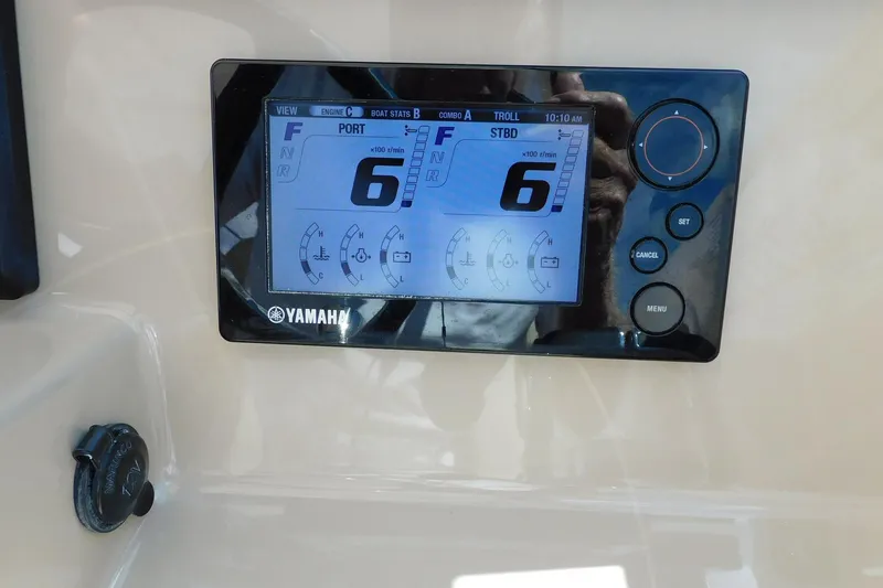 Slide: The Image of Yamaha display on 2016 Pursuit DC 325 Dual Console boat dashboard. - 21