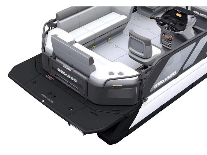 Slide: The Image of Sea-Doo Switch Cruise 18 2025 - 8