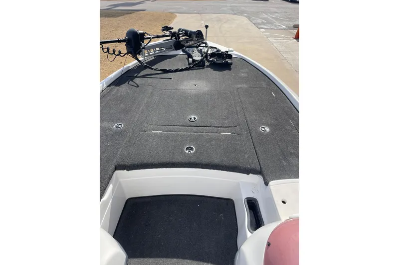 Slide: The Image of 2008 Nitro NX 898 DC boat deck with trolling motor and storage compartments. - 4