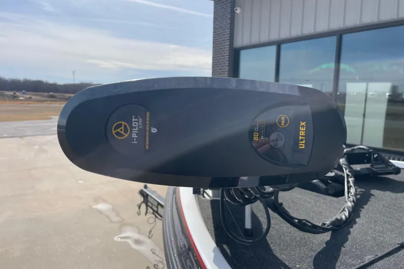 Slide: The Image of Trolling motor on 2008 Nitro NX 898 DC boat, featuring i-Pilot Link technology. - 7