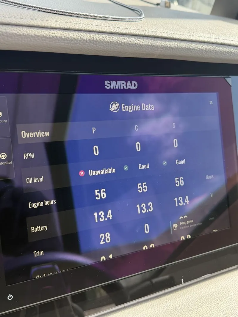 Slide: The Image of Sea Ray Sundancer 320 Outboard 2024 - 4