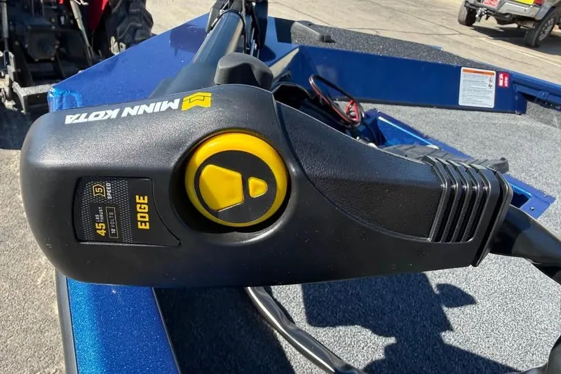 Slide: The Image of Minn Kota Edge trolling motor on 2026 Lowe Stinger 175C boat, featuring 45-pound thrust. - 14