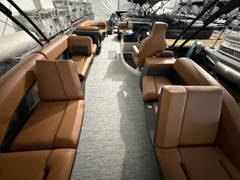 Slide: The Image of Bennington M Series 24 M Sport Lounge 2026 - 4