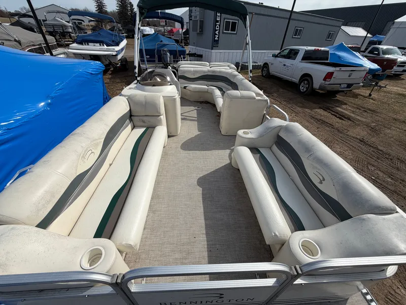 Slide: The Image of Bennington 205L Pontoon 2005 - 4