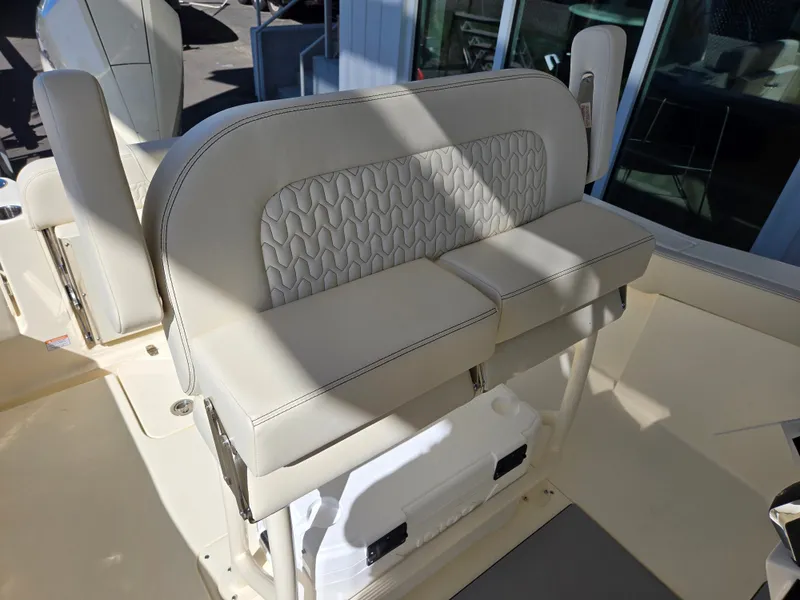 Slide: The Image of Scout 240 XSF 2026 - 10
