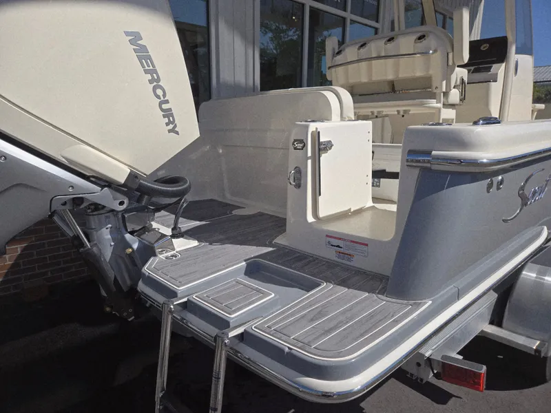 Slide: The Image of Scout 240 XSF 2026 - 3