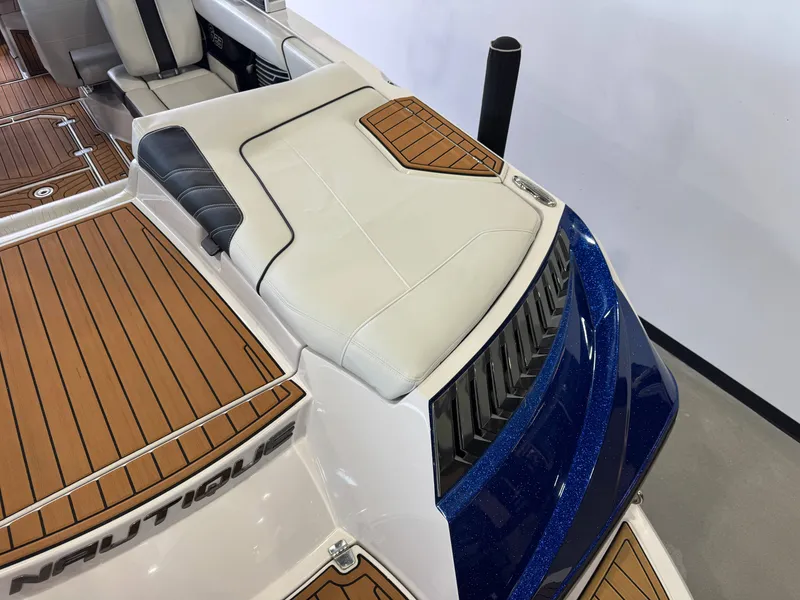 Slide: The Image of Nautique Super Air Nautique G23 2015 - 11