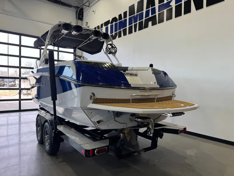 Slide: The Image of Nautique Super Air Nautique G23 2015 - 5
