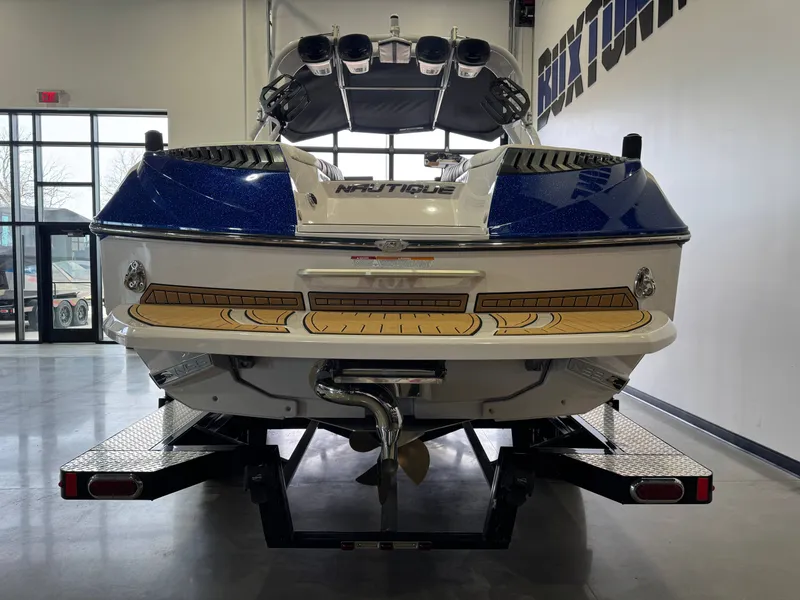 Slide: The Image of Nautique Super Air Nautique G23 2015 - 6