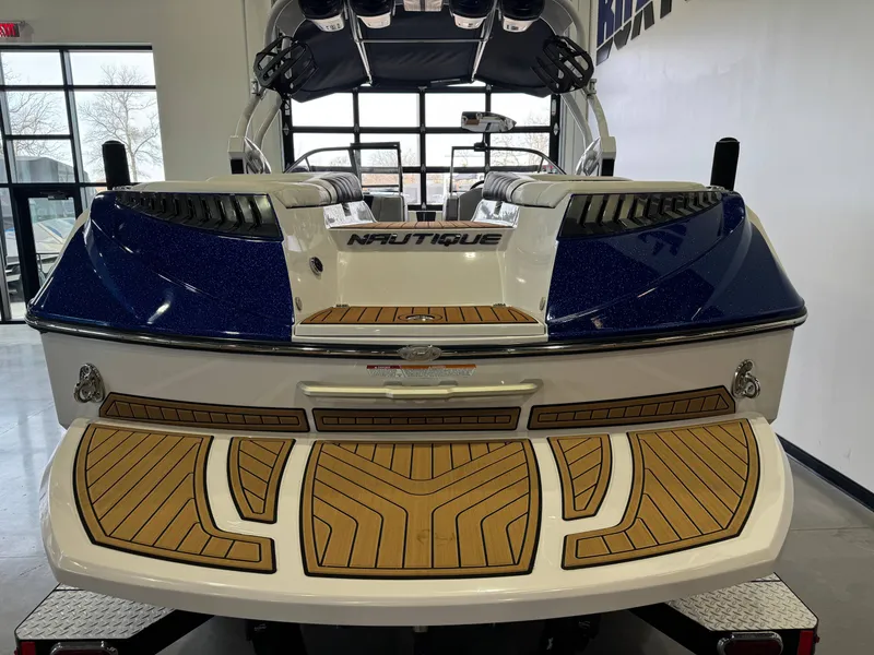 Slide: The Image of Nautique Super Air Nautique G23 2015 - 8