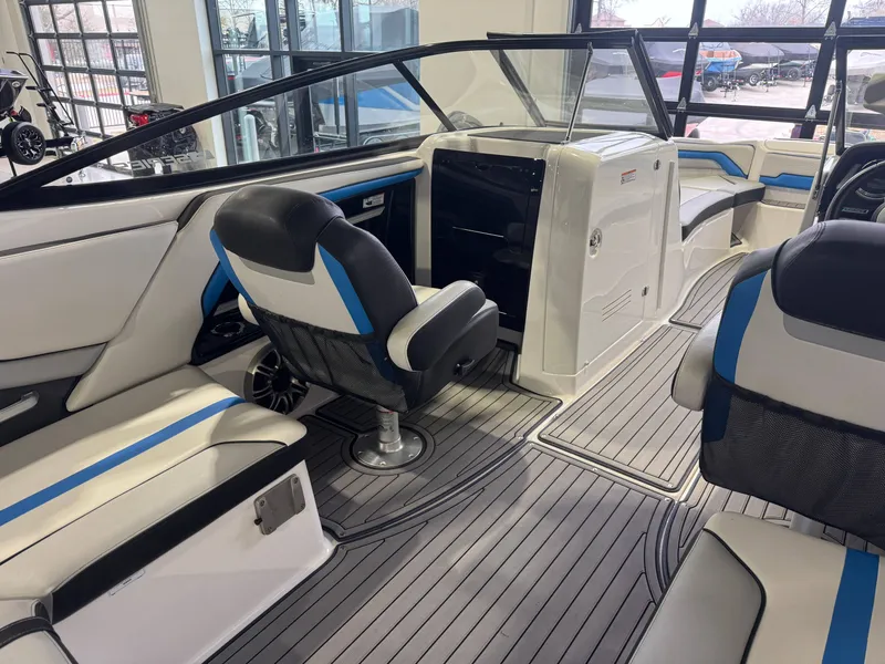 Slide: The Image of Yamaha 242X 2017 - 13