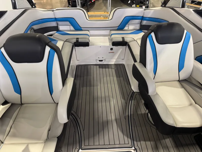 Slide: The Image of Yamaha 242X 2017 - 20