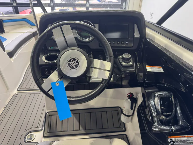 Slide: The Image of Yamaha 242X 2017 - 24