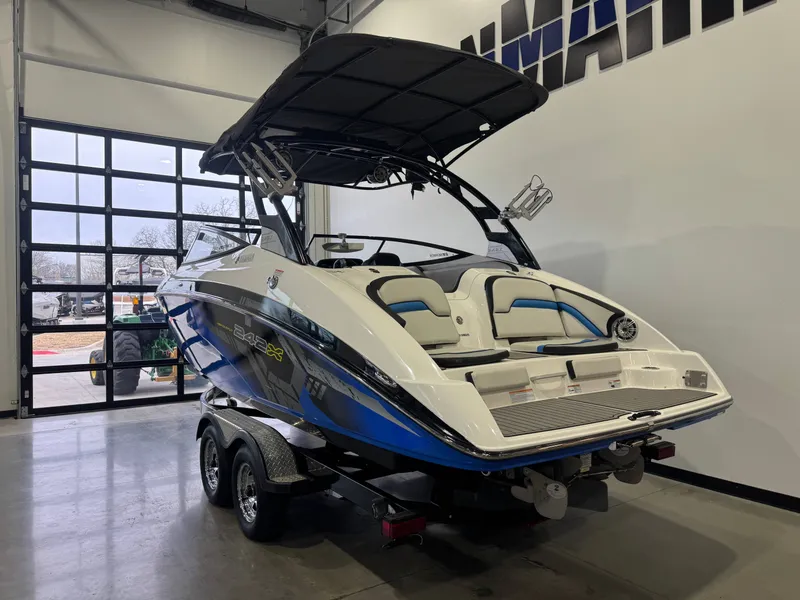 Slide: The Image of Yamaha 242X 2017 - 4