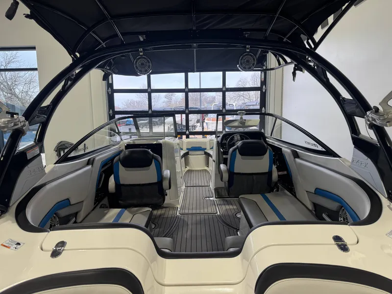 Slide: The Image of Yamaha 242X 2017 - 8