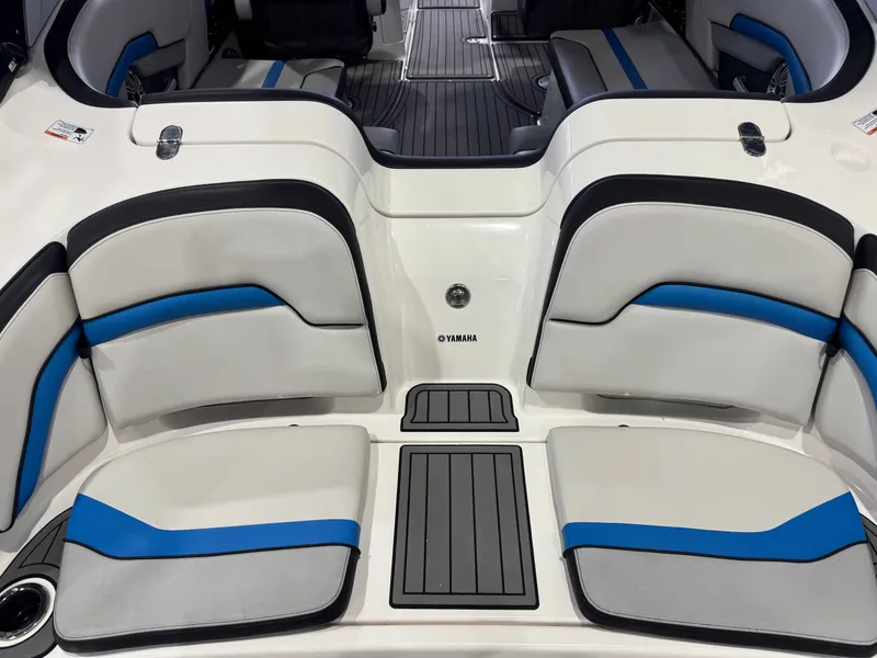 Slide: The Image of Yamaha 242X 2017 - 9