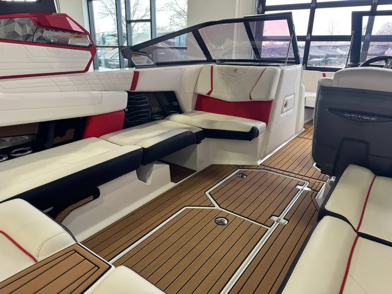 Slide: The Image of Nautique Super Air Nautique G23 2021 - 14