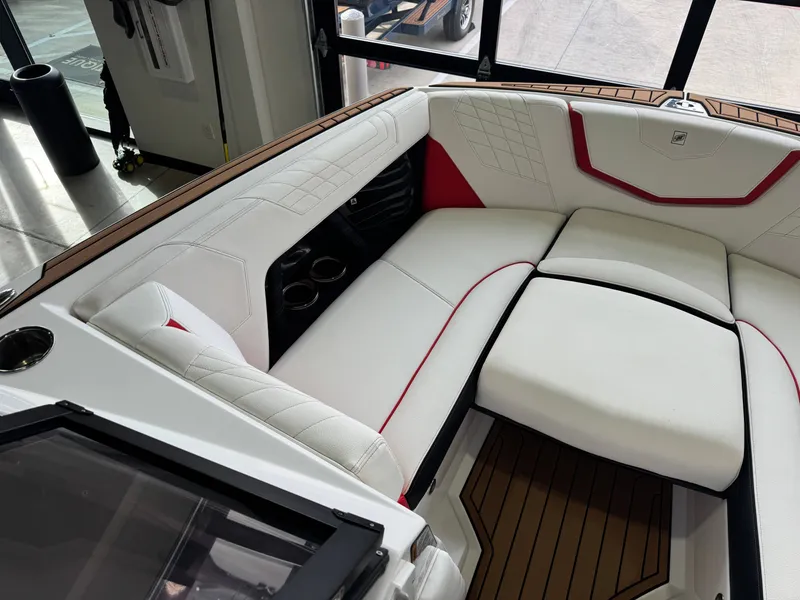 Slide: The Image of Nautique Super Air Nautique G23 2021 - 19