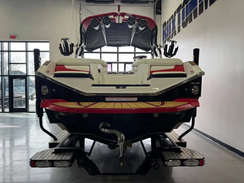 Slide: The Image of Nautique Super Air Nautique G23 2021 - 6