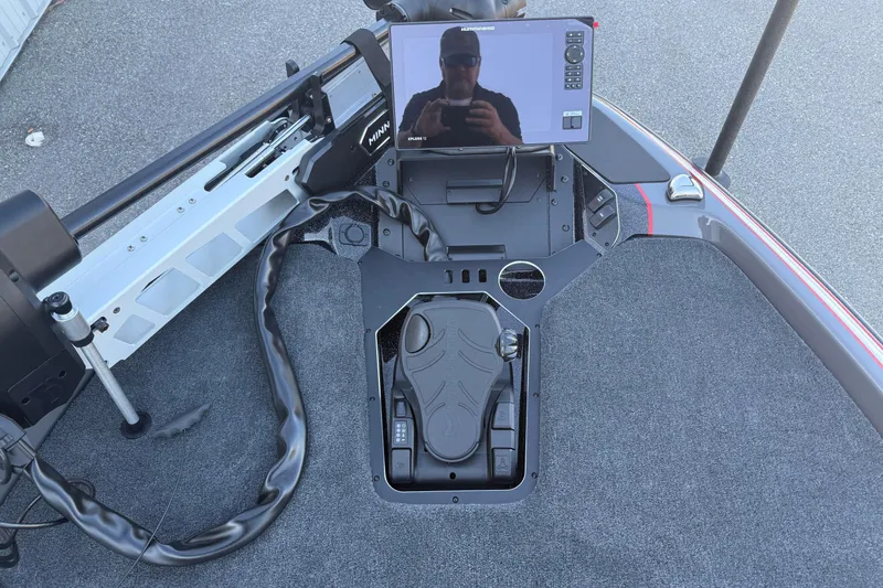 Slide: The Image of 2026 Skeeter FXR20 boat deck with advanced navigation system and trolling motor. - 5