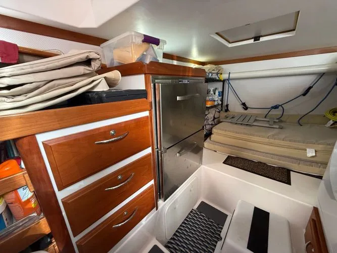 Slide: The Image of 2015 Sabre 48 Salon Express - Image 7 - 7