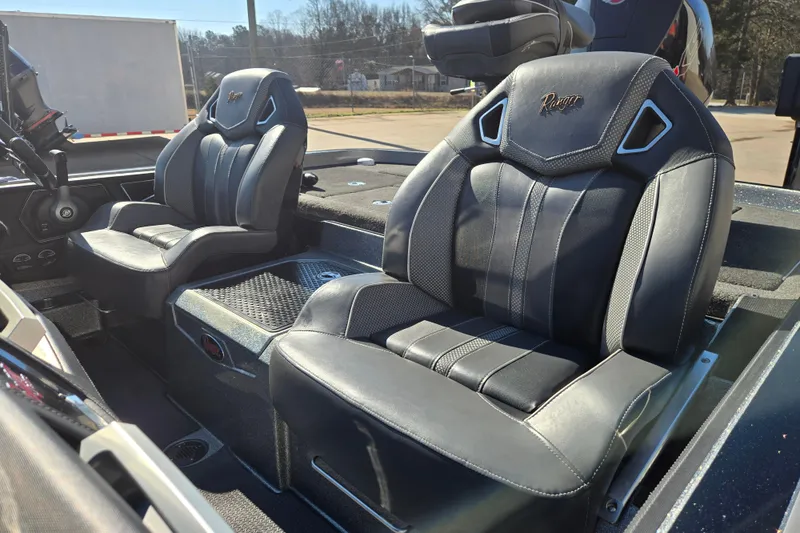 Slide: The Image of 2022 Ranger Z520R boat interior with premium leather seats and modern design. - 25