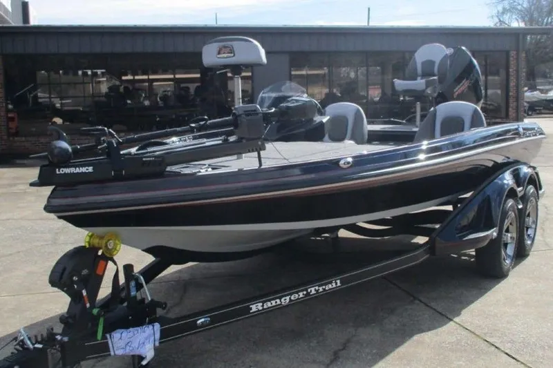 Slide: The Image of 2026 Ranger Z518 Cup-Equipped boat on trailer, featuring Lowrance equipment. - 10
