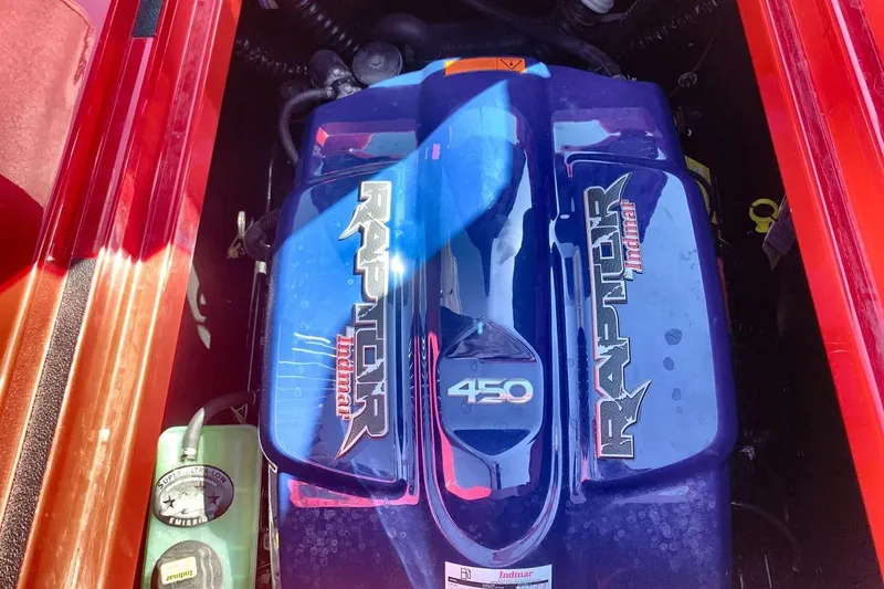 Slide: The Image of 2023 Moomba Mojo engine featuring Raptor 450 by Indmar, highlighted in vibrant red and blue. - 20