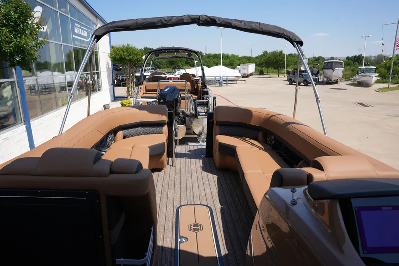Slide: The Image of Harris Grand Mariner 250 2026 - 35