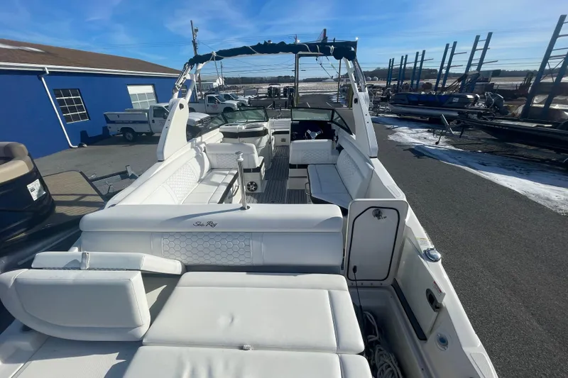 Slide: The Image of 2020 Sea Ray SDX 270 Outboard boat with spacious seating and sleek design. - 10