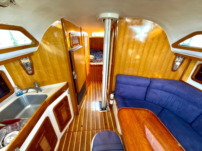 Slide: The Image of Custom Fast Yachts 42 2002 - 29