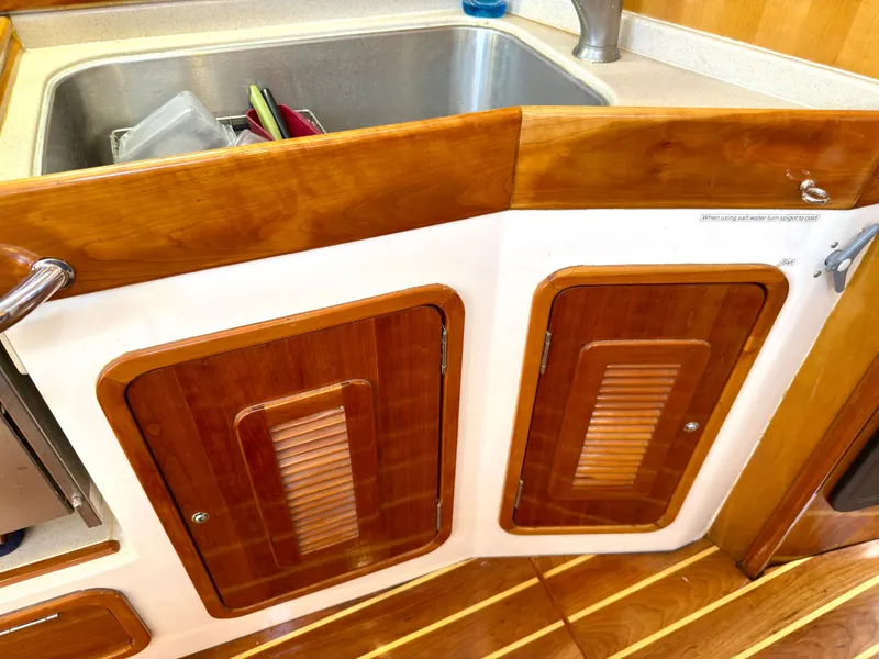 Slide: The Image of Custom Fast Yachts 42 2002 - 38