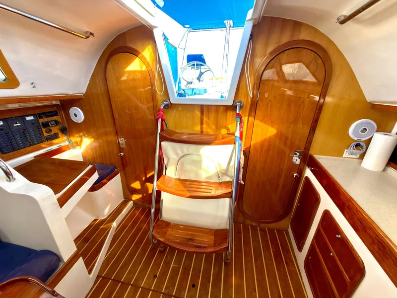 Slide: The Image of Custom Fast Yachts 42 2002 - 45