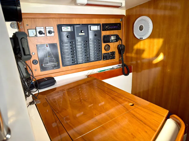 Slide: The Image of Custom Fast Yachts 42 2002 - 47