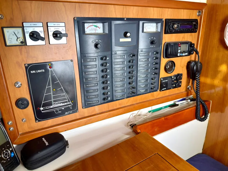 Slide: The Image of Custom Fast Yachts 42 2002 - 49