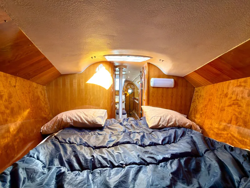 Slide: The Image of Custom Fast Yachts 42 2002 - 56