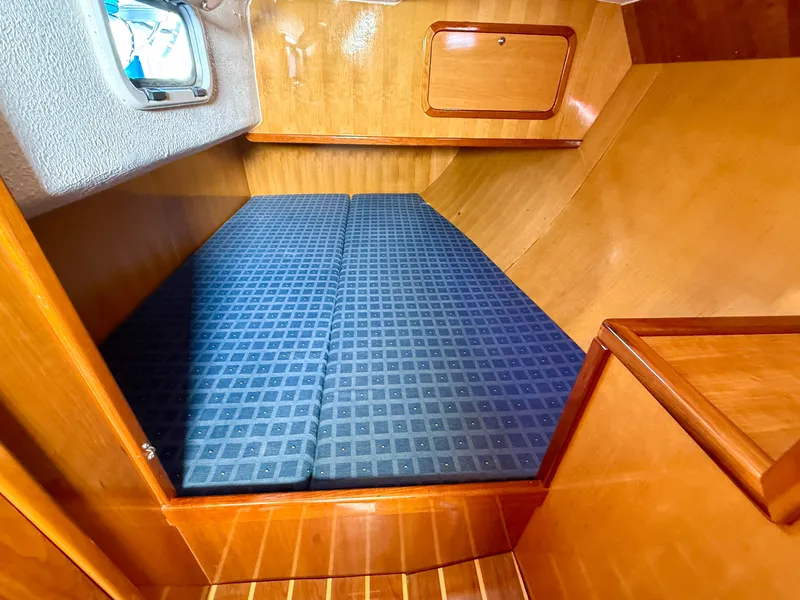 Slide: The Image of Custom Fast Yachts 42 2002 - 62