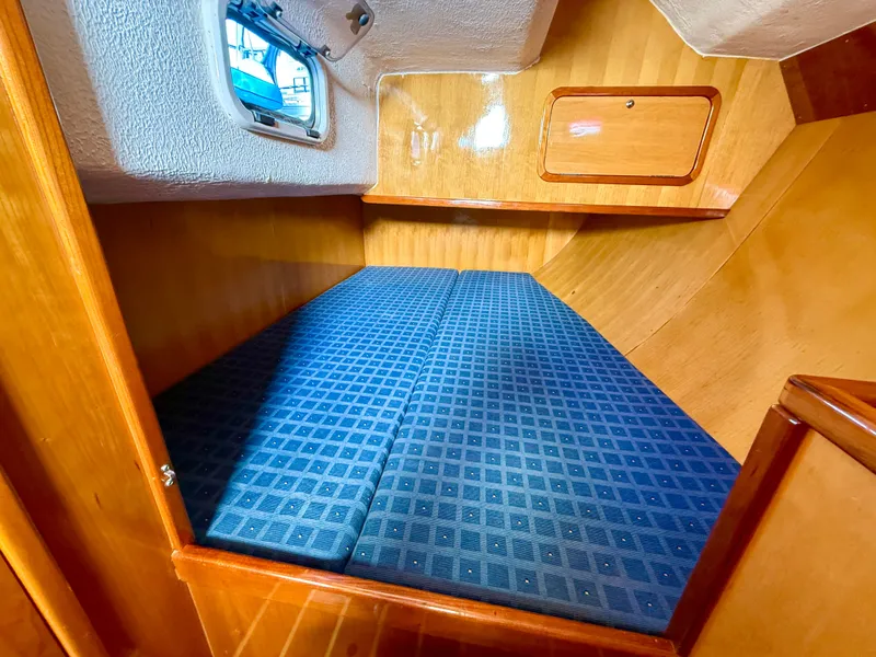 Slide: The Image of Custom Fast Yachts 42 2002 - 63