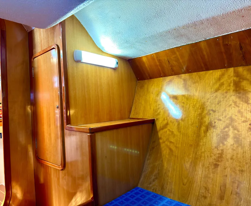 Slide: The Image of Custom Fast Yachts 42 2002 - 66