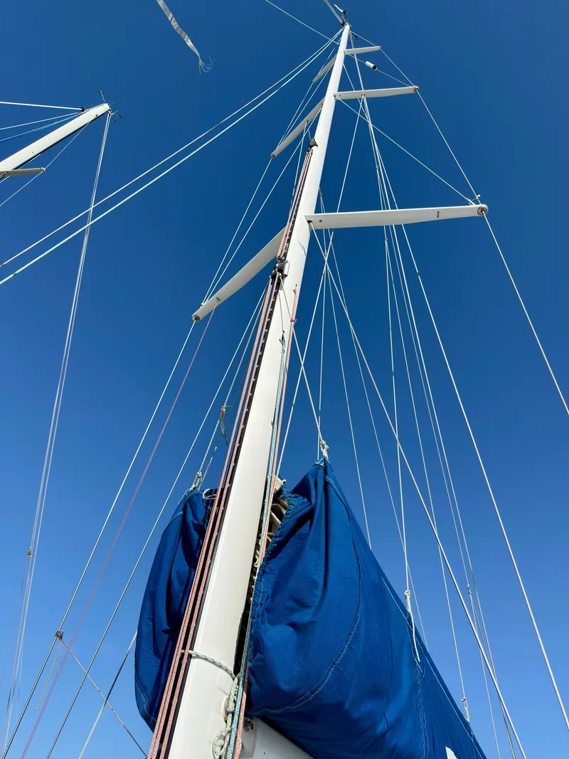 Slide: The Image of Custom Fast Yachts 42 2002 - 85