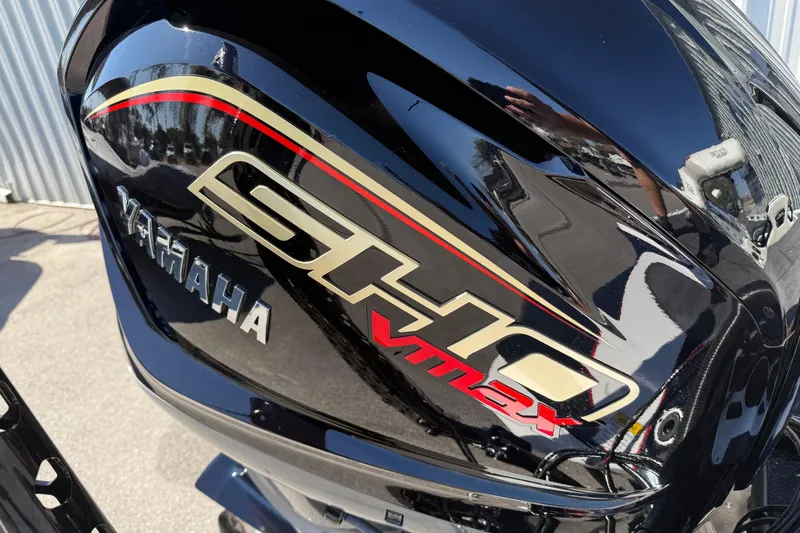 Slide: The Image of 2026 Skeeter FXR20 Apex with Yamaha SHO VMAX engine detail. - 14