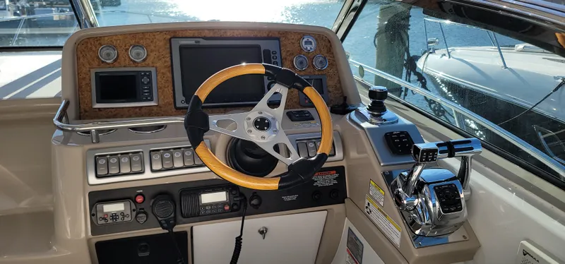 Slide: The Image of Helm of a 2012 Formula 37 Performance Cruiser. - 10