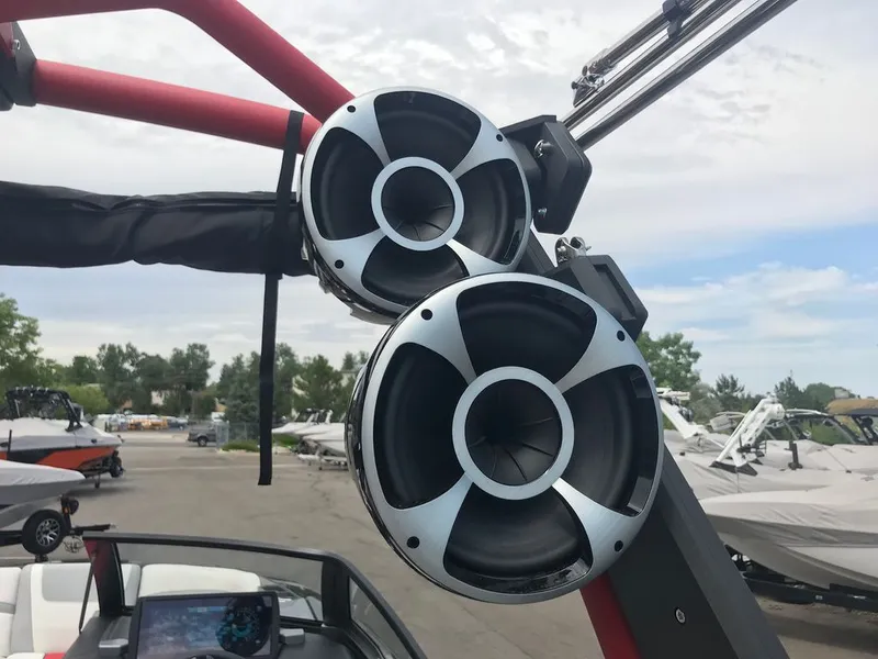 Slide: The Image of Malibu Wakesetter 22 MXZ 2019 - 11