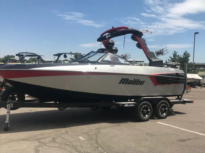 Slide: The Image of Malibu Wakesetter 22 MXZ 2019 - 14