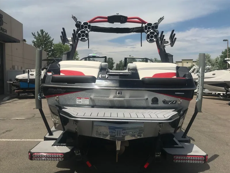 Slide: The Image of Malibu Wakesetter 22 MXZ 2019 - 2