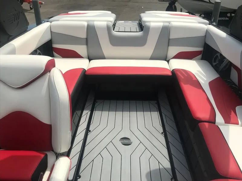 Slide: The Image of Malibu Wakesetter 22 MXZ 2019 - 4