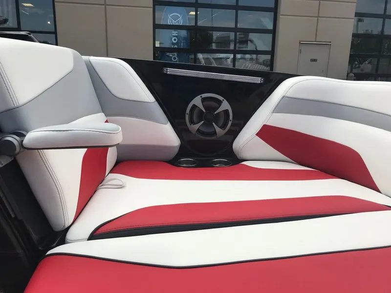 Slide: The Image of Malibu Wakesetter 22 MXZ 2019 - 6