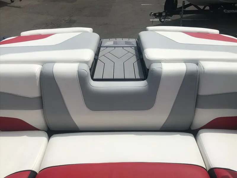 Slide: The Image of Malibu Wakesetter 22 MXZ 2019 - 9